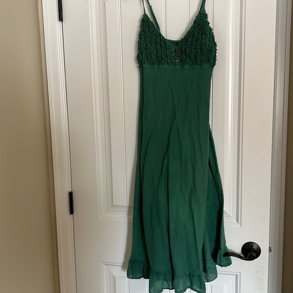 a beautiful long green dress, Flowey, size medium